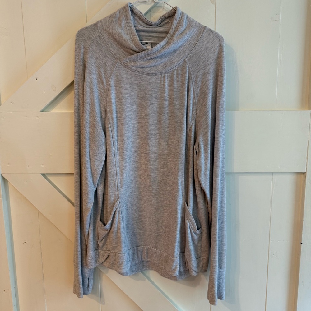 Yogalicious Women's Heather Gray Soft Cross Neck Pullover Activewear Size XL